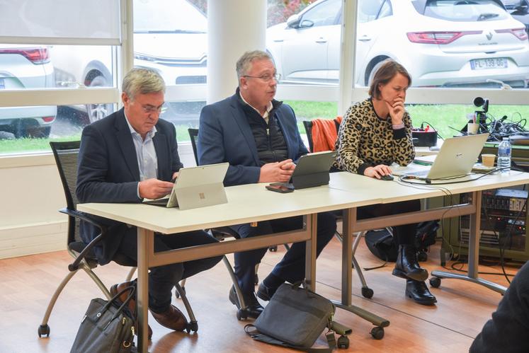 Vendredi 15 novembre, à Chartres. Avec l'ouverture du marché public de la restauration collective, la plateforme Sur le champ !, co-présidée par Éric Brault (à g.) et Éric Thirouin, regarde l'avenir avec plus d'optimisme.