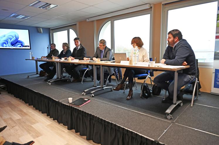 Vendredi 15 novembre, à Saint-Denis-de-l'Hôtel. La dernière session de la mandature de la chambre d'Agriculture du Loiret s'est tenue à l'aéroport d'Orléans-Loire Valley.