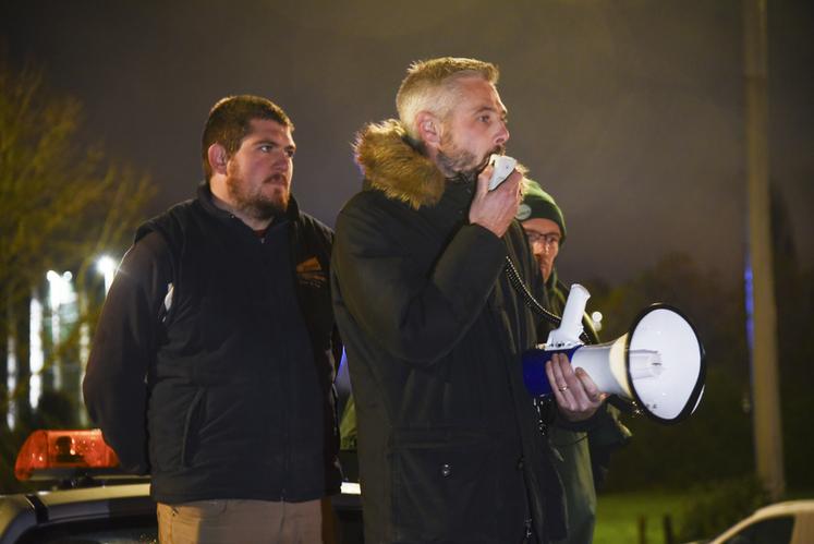 « C'est tous ensemble que nous réussirons » a lancé le secrétaire général de Jeunes agriculteurs au national, Quentin Le Guillous, pour galvaniser les troupes.