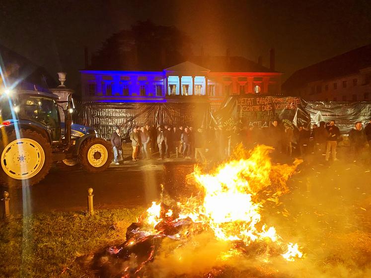 Les syndicats ont allumé un « feu de la colère ».