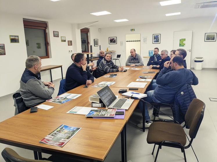 Un conseil d'administration commun aux syndicats locaux d'Hurepoix-Étampois et Beauce-Gâtinais s'est tenu mercredi 4 décembre à Étampes (Essonne).