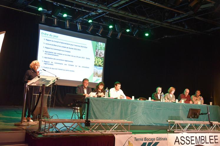 Nemours, mardi 26 novembre. La présidente de Terres bocage gâtinais, Corinne Bonnet, a ouvert l'assemblée générale.