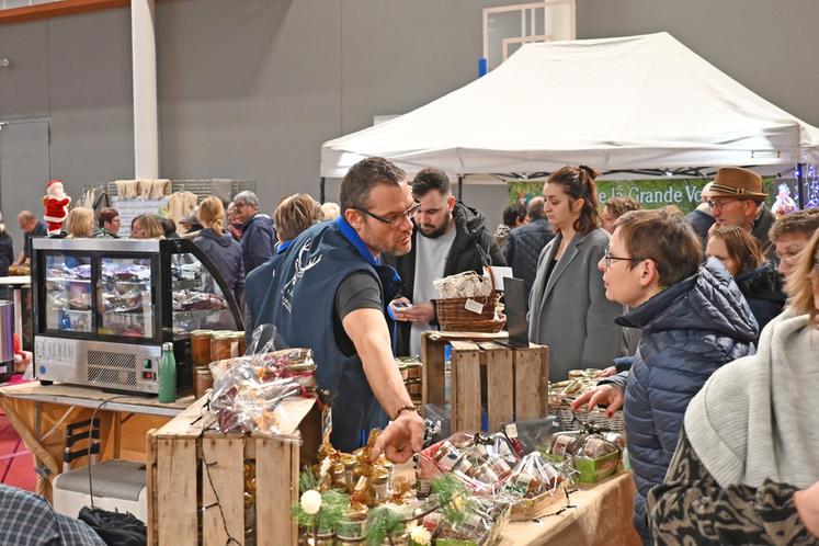 L'événement a rencontré un franc succès avec une affluence record en ce dernier week-end avant Noël.
