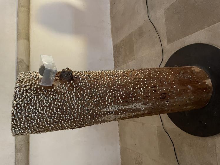 Œuvre participative dans l'église Saint-Sour à Terrasson-Lavilledieu.