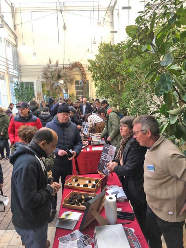 Les mots d'ordre du marché sont la qualité des truffes proposées et la convivialité.