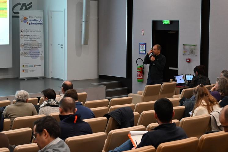 Jeudi 16 janvier, à Blois. Terres Inovia a organisé une journée technique pour faire un point sur le colza et les pois protéagineux.