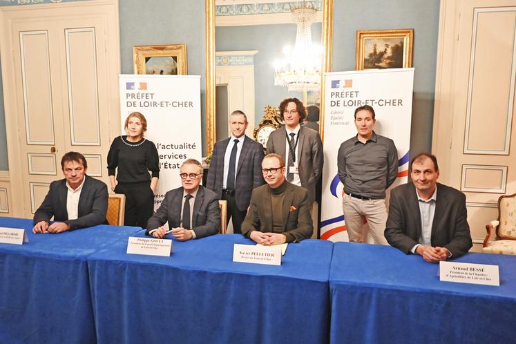 Mardi 17 décembre, à Blois. Lors d'une conférence de presse, Xavier Pelletier, préfet de Loir-et-Cher, a présenté la foncière agricole de Loir-et-Cher, en partenariat avec d'autres organismes.
