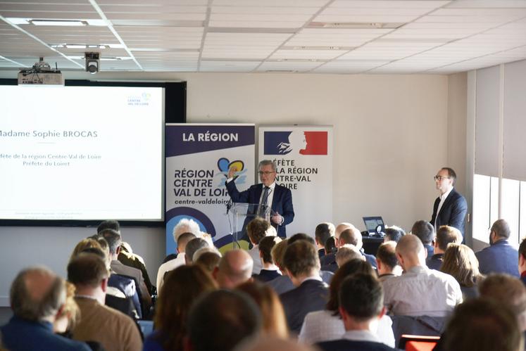 François Bonneau, président de la Région Centre-Val de Loire a présenté les 29 défis retenus pour accélérer et massifier la transition. 
