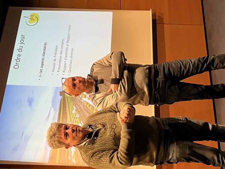 Jean-Claude Guehennec (à g.) et Christophe Coisnon (à d.) lors des assemblées générales de l’Union des Producteurs de Fruits et Légumes de l’IÎe-de-France et du syndicat des Producteurs d’Île-de-France en Direct.