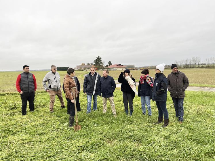 Première visite le 27 novembre chez Stéphanie Bernard, à Augers-en-Brie (Seine-et-Marne), sur le thème de l'agriculture de conservation des sols et les techniques culturales simplifiées.