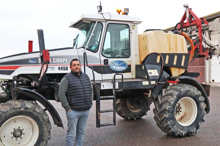 Benoît Chevallier, agriculteur à Poilly-sur-Tholon dans l’Yonne, annonce que la modernisation de son pulvérisateur s'est révélée beaucoup plus rentable que l'achat d'un appareil neuf.