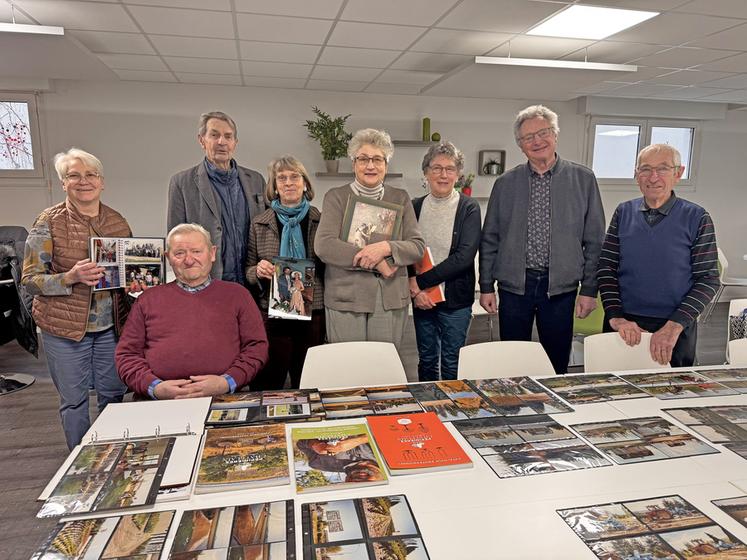 Mardi 4 février, au Chesnay (Yvelines). La section des anciens exploitants agricoles a organisé un atelier photos souvenirs.