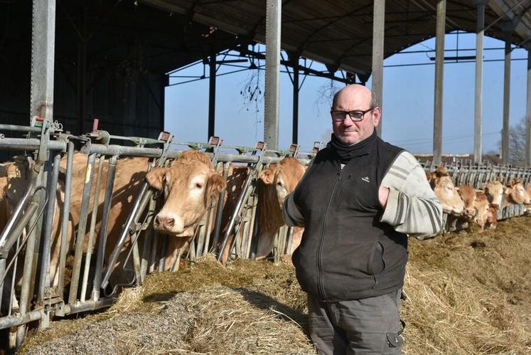 Stéphane Gaume ne se rendra pas au salon cette année, étant occupé à s'occuper de son élevage. Cependant, sa femme et son fils seront présents pour faire découvrir les produits.