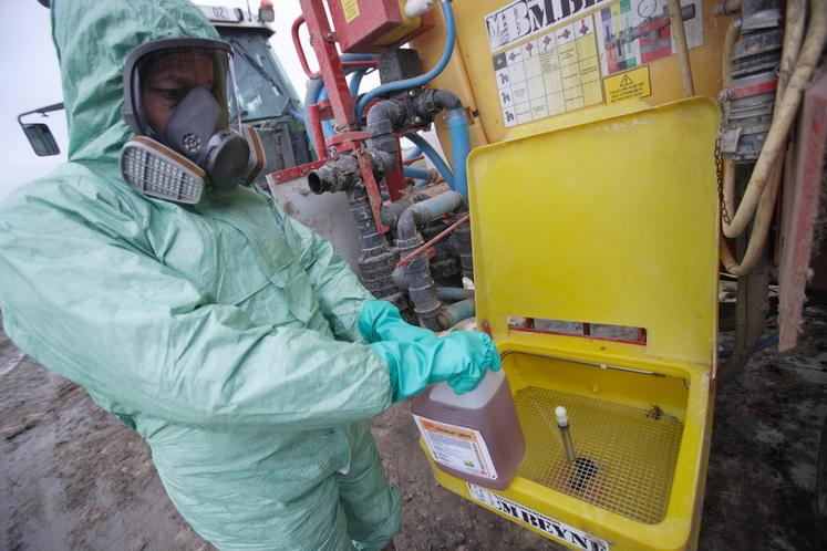 Le type d'EPI dépend du produit manipulé et de la tâche à effectuer.