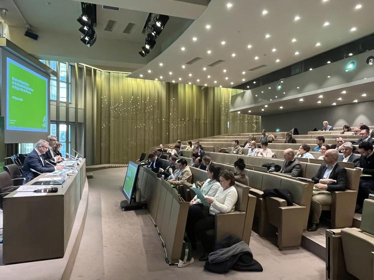 Vendredi 14 février, à Paris. La session d'installation de la nouvelle mandature de la chambre d'Agriculture de région Île-de-France s'est tenue à la préfecture de région.