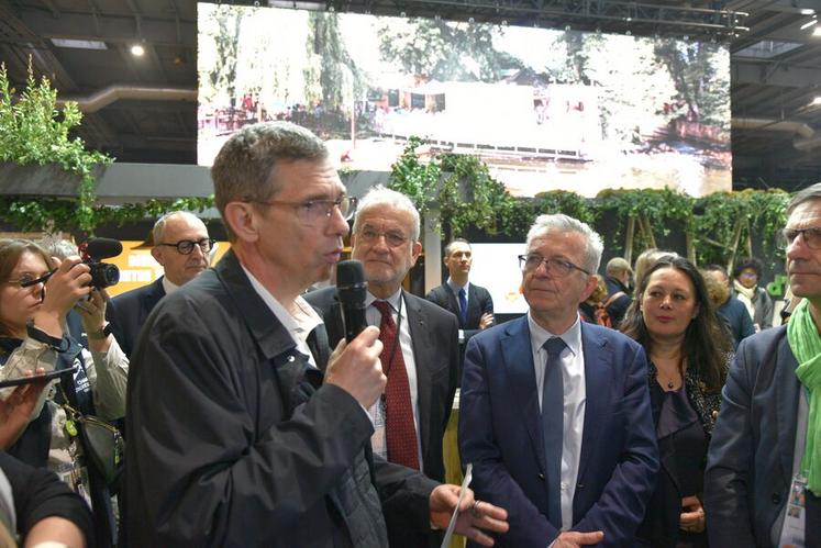 Emmanuel Vasseneix, président de l'Open Agrifood, a présenté l'édition 2025 de ce rassemblement qui œuvre à créer du lien entre tous les acteurs de la filière alimentaire, du champ à l'assiette. Devant un parterre d'invités et de visiteurs, il a aussi rappelé les actions et les réflexions menées par l'Open Agrifood. 