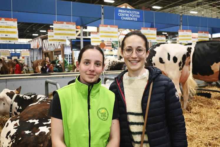 Lundi 24 février, Alix Bahuaut, élève en première année de BTS Productions animales au lycée agricole de Vendôme, a participé au Concours de jugement d'animaux par les jeunes (CJAJ) en bovin, soutenue par sa professeure de zootechnie, Inès Finet. 
