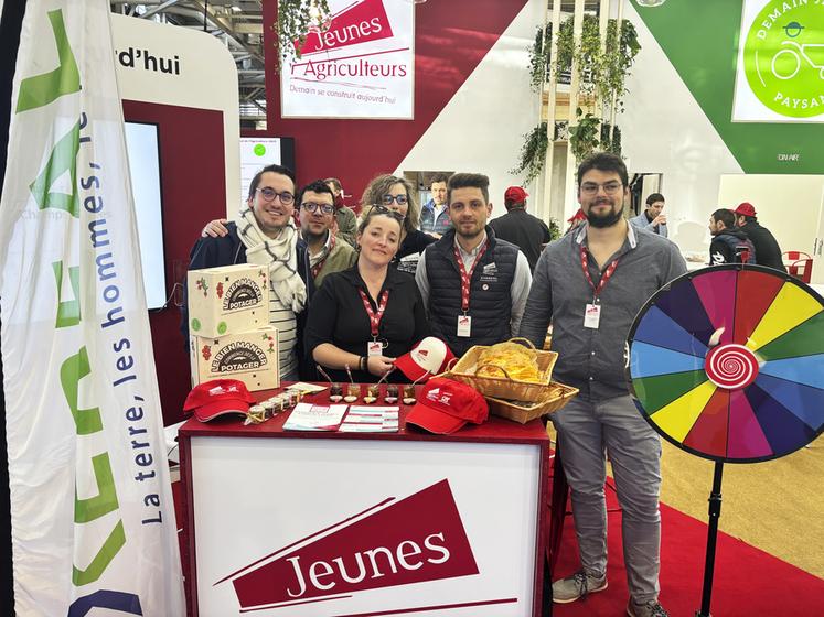 Axiane meunerie s'est joint aux JA pour animer durant une demi-journée le stand JA national.
