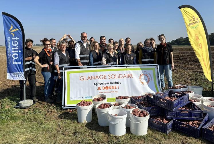 Solaal organise des opérations de glanage solidaire, comme ici avec le conseil départemental du Loiret en 2024 au profit du Secours populaire de Pithiviers.