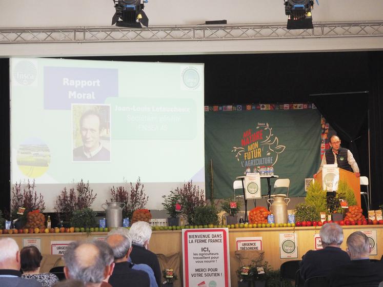 Jean-Louis Lefaucheux, secrétaire général de la FNSEA 45, s’est exprimé lors du rapport moral : « 2024 fut une année climatique atypique, mais reste-t-il des années normales ? Les anciens ont également connu des mauvaises récoltes, mais force est de constater, eu égard notamment à l'inflation de toutes nos charges et à la raréfaction des moyens de défense que même des exploitations en rythme de croisière peuvent aujourd'hui connaître des situations financières délicates »....