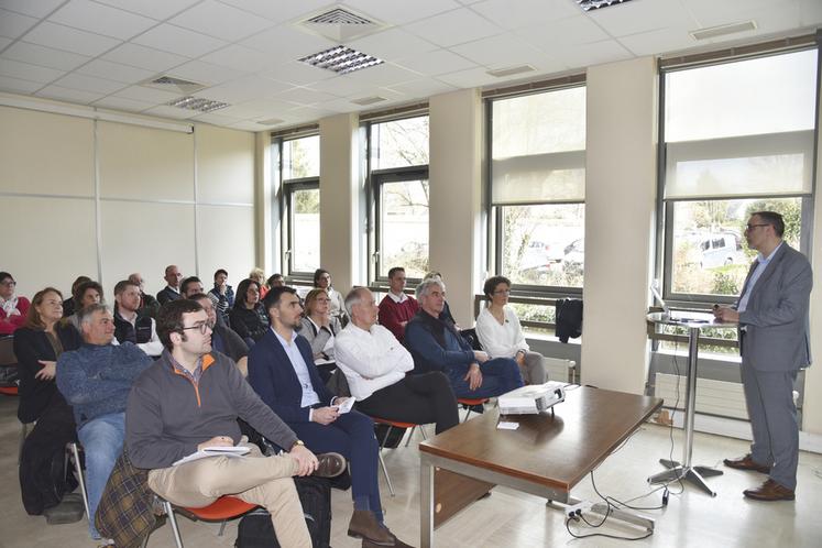 Le Mée-sur-Seine. L'agence du Mée reste largement à dominante agricole. 