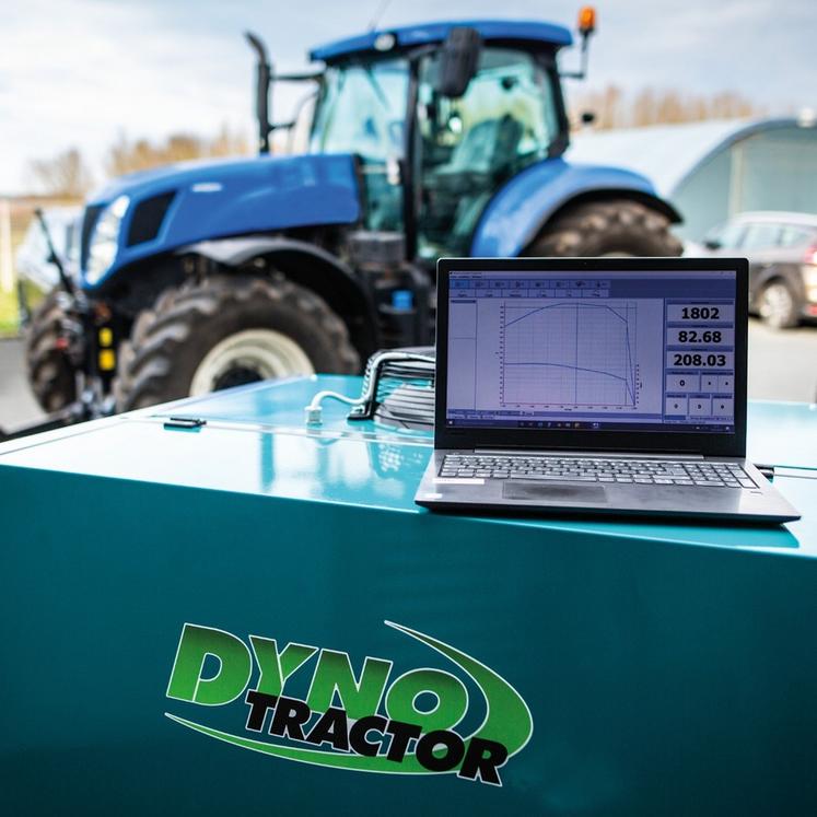 Bon nombre d'agriculteurs font appel à la reprogrammation pour gagner en puissance et/ou en couple. Certains prestataires comme Sport System proposent aux agriculteurs de remettre la programmation d'origine s'ils le souhaitent, par exemple en amont de la revente du véhicule.