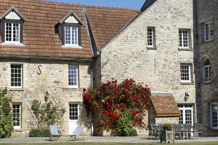 La Pommeraie, gîte le plus spacieux avec ses 300 m2, capable d’accueillir 16 personnes.