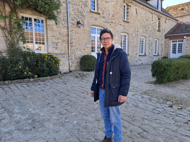 Alexandre Prot est à la tête d’un verger de 100 ha et de six gîtes à la ferme au cœur du Valois. 