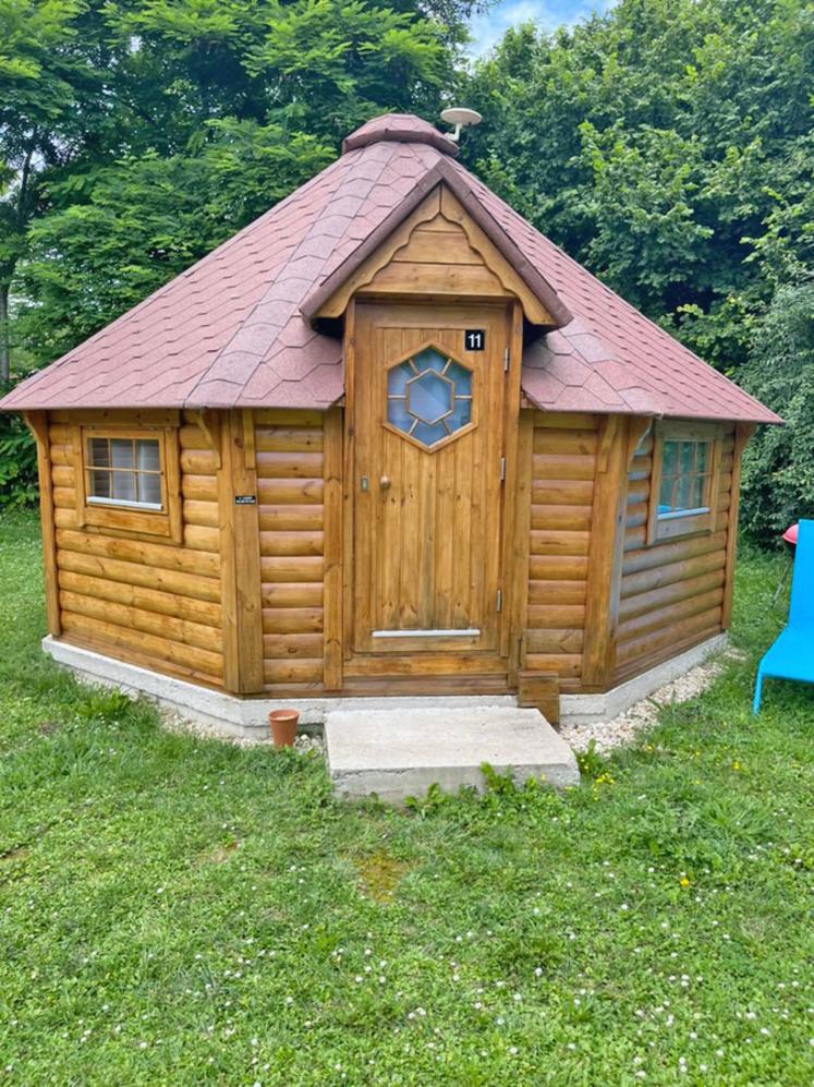 Les kotas, petites cabanes en bois, sont idéales pour un séjour insolite. 