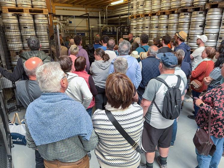 Au fil du week-end, les visites de la brasserie ont attirés ceux qui voulaient en découvrir les coulisses.