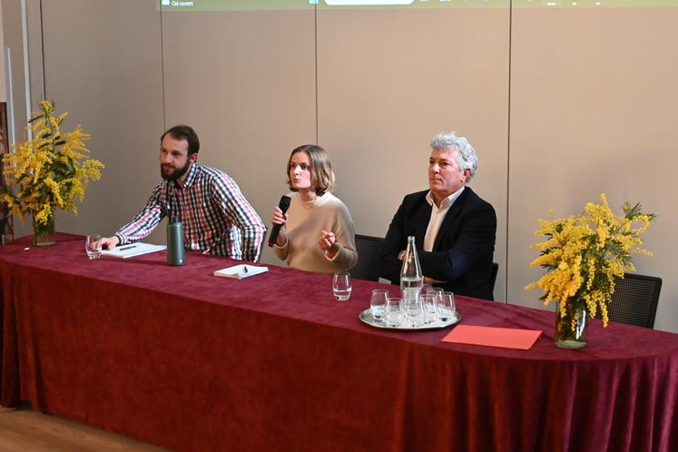 Lundi 10 mars, à Blois. Lors de l'assemblée générale de l'Umih 41, Flora Marchand, chargée de promotion de Bleu-blanc-cœur, a expliqué l'intérêt de ce label pour les éleveurs et les consommateurs. 