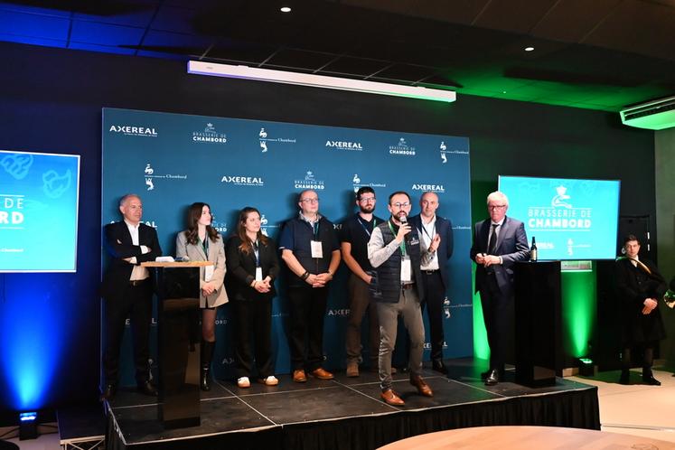 Mardi 1er avril, à Saint-Gervais-la-Forêt. Cédric Allain, directeur de la Brasserie de Chambord, a présenté les collaborateurs de la brasserie durant son inauguration.