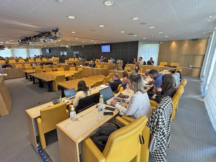 Jeudi 10 avril, à Paris. Réuni en groupe de travail, Jeunes agriculteurs développe ses solutions en matière de renouvellement des générations en agriculture. 
