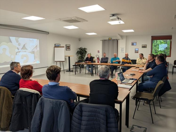 Mercredi 23 avril, Étampes (Essonne). Les syndicats de Beauce-Gâtinais et d’Hurepoix-Étampois ont réuni leur conseil d'administration.