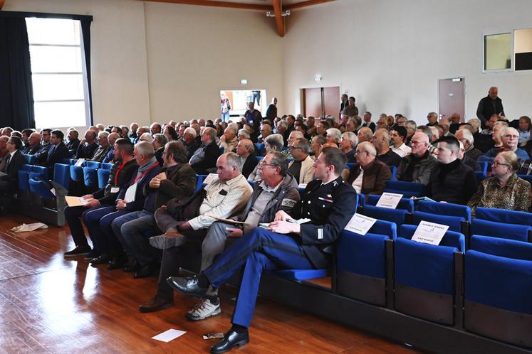 Plus d'une centaine de participants étaient présents, dont des représentants de l'État ainsi que de la profession agricole loir-et-chérienne.
