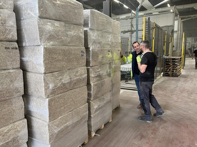 Prunay-sur-Essonne (Essonne), mardi 15 avril. Dirigée par Delphin Pallu, l'entreprise SN Gatichanvre a réalisé une belle année 2024. 