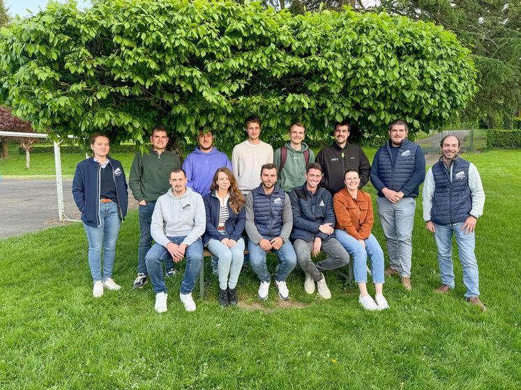 Lundi 5 mai, à Thiron-Gardais. Les Jeunes agriculteurs se sont retrouvés pour avancer les préparatifs de la Fête de l'agriculture qui se tiendra dans la commune les 6 et 7 septembre.