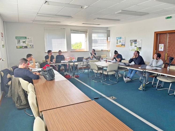 Vendredi 16 mai, à Blois (Loir-et-Cher). Des responsables JA ont échangé sur l’enjeu des zones intermédiaires dans la future Pac.