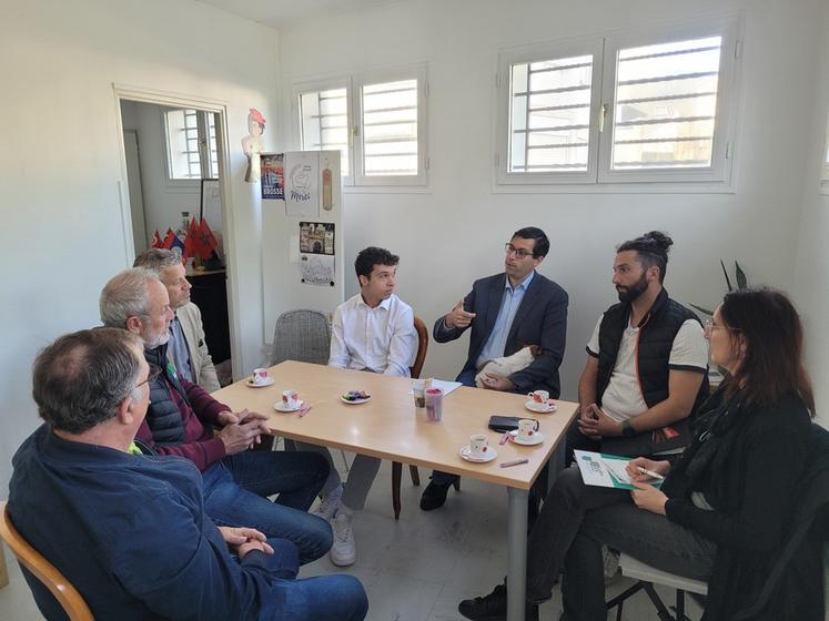 Lundi 26 mai, à Pithiviers. La FNSEA 45, JA 45 et la CGB CVL ont rencontré le député Anthony Brosse.
