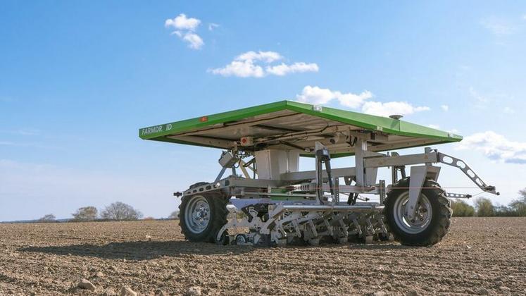 Le Farmdroid séduit notamment les planteurs de betteraves pour le semis et le désherbage.