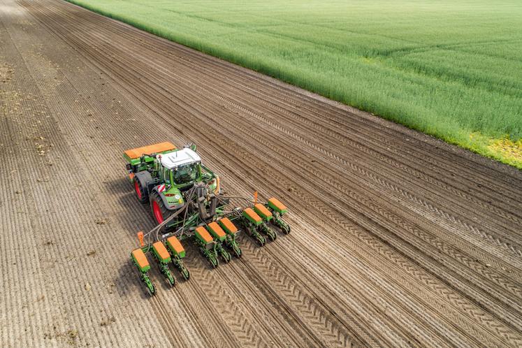 Amazone a développé un châssis télescopique indexable autorisant une configuration de semis particulière.