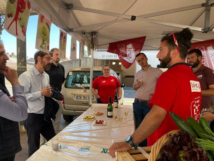 Vendredi 30 mai, à Châteauneuf-sur-Loire. L'opération JA'dore les légumes a rencontré un vif succès.