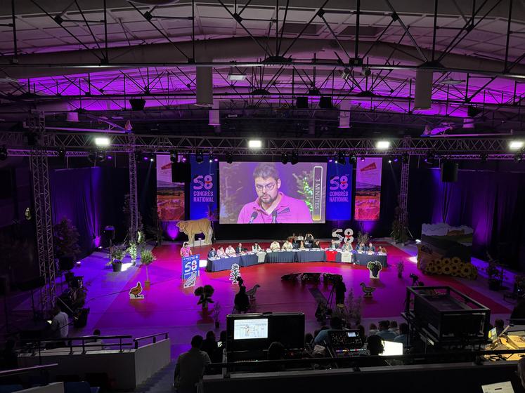 Clément Carteron, président de JA CVL, a rappelé la vision de Jeunes agriculteurs s'agissant de l'agriculteur actif et du foncier agricole.