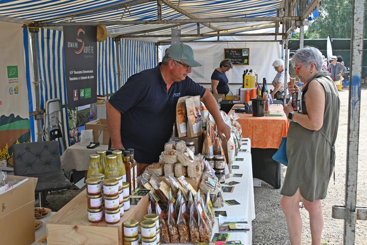 Les producteurs locaux avaient investi les allées du comice, notamment ceux du réseau Bienvenue à la ferme de Loir-et-Cher qui ont tenu leur traditionnel marché de printemps lors de l'événement.