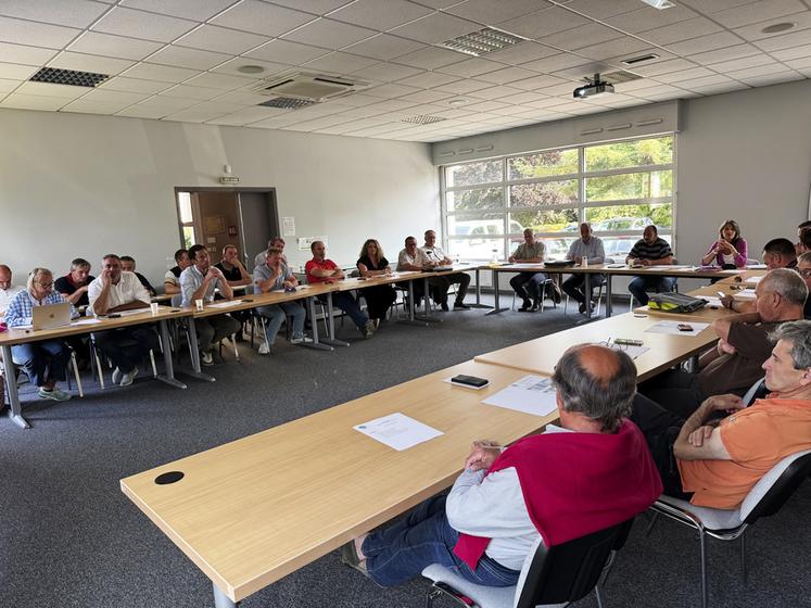 Mardi 10 juin, au Chesnay (Yvelines). Les administrateurs de la FDSEA Île-de-France se sont réunis en conseil d’administration.