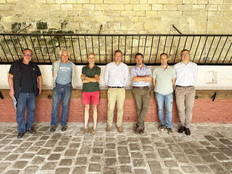 Jeudi 12 juin, à Attainville (Val-d'Oise). Le syndicat local du Pays de France a réuni son conseil d'administration.