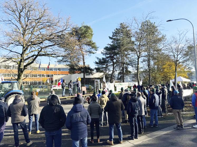 La dernière mobilisation JA-FNSEA sur l'eau date de novembre dernier, devant le siège de l'Agence de l'eau Loire-Bretagne.