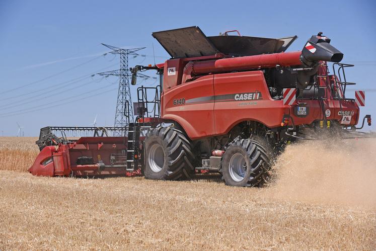 Les premières batteuses ont pointé le bout de nez cette semaine dans les plaines de Beauce. 