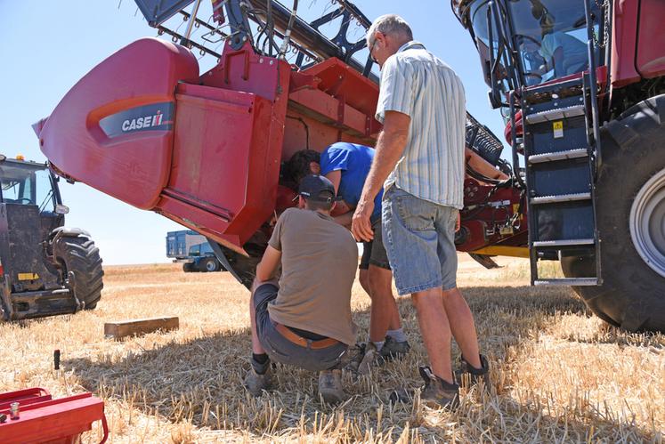 Quand la météo ne complique pas la moisson, ce sont parfois les machines qui s’en chargent.