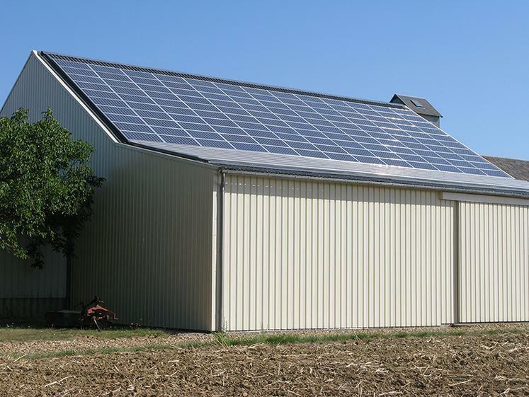 Depuis mars dernier, les conditions d'achat d'électricité pour les centrales solaires de moins de 500 kwc ont été modifiées en profondeur.